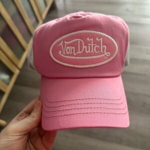 Von Dutch Pink Mesh Logo Cap